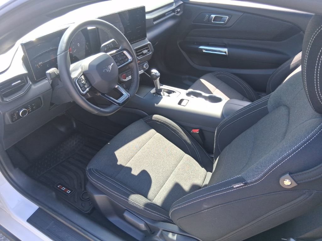 Used 2025 Ford Mustang EcoBoost image 8