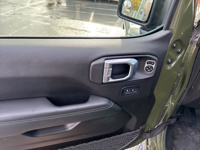 Used 2022 Jeep Wrangler Unlimited Sahara image 11