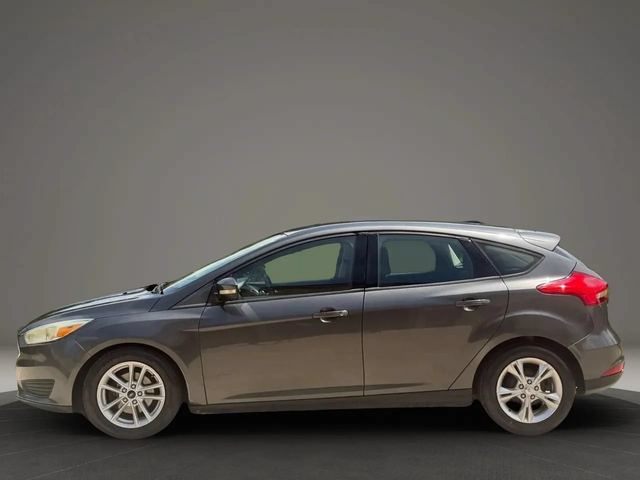 Used 2017 Ford Focus SE FWD image 6