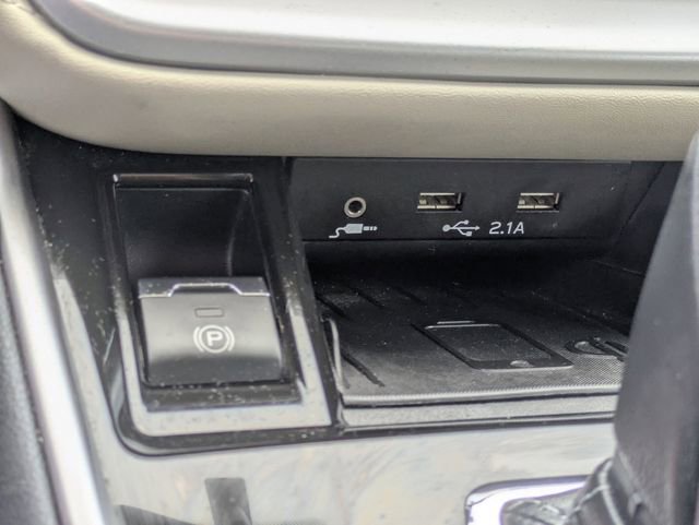 Used 2020 Subaru Outback Limited image 16