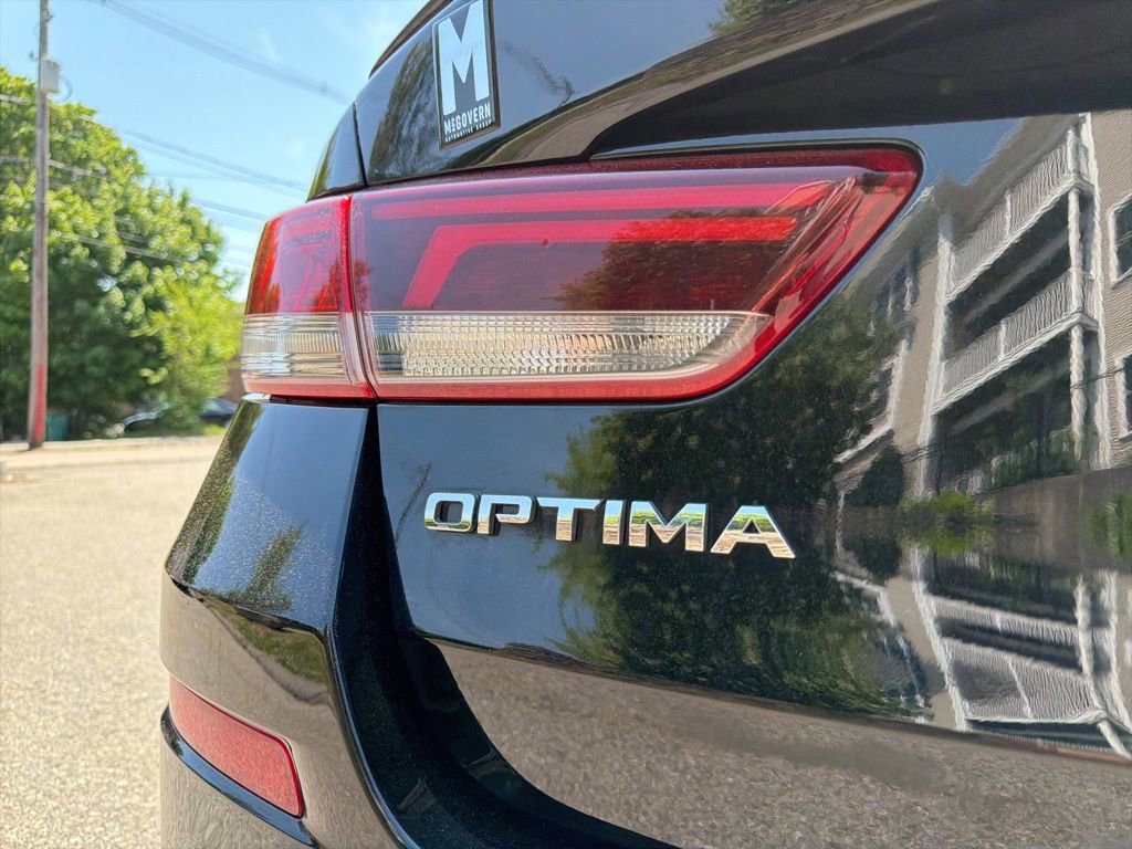 Used 2020 Kia Optima S w/ S Panoramic Sunroof Package FWD image 9