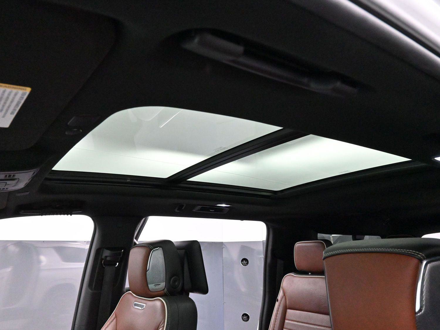 Used 2024 GMC Yukon XL Denali Ultimate image 32