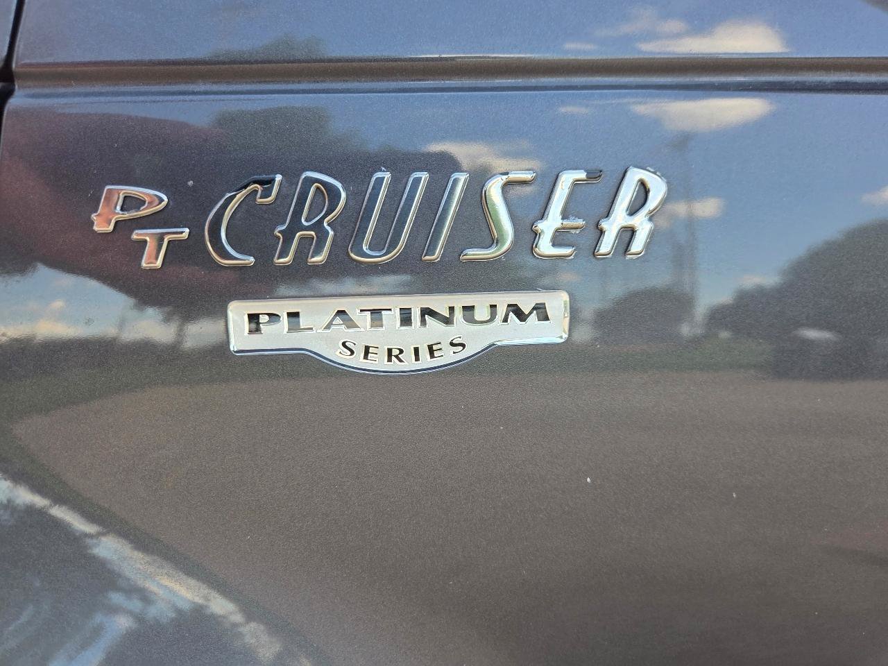 Used 2004 Chrysler PT Cruiser Limited FWD image 31