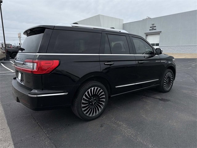 Used 2021 Lincoln Navigator Black Label w/ Cargo Convenience Package image 5