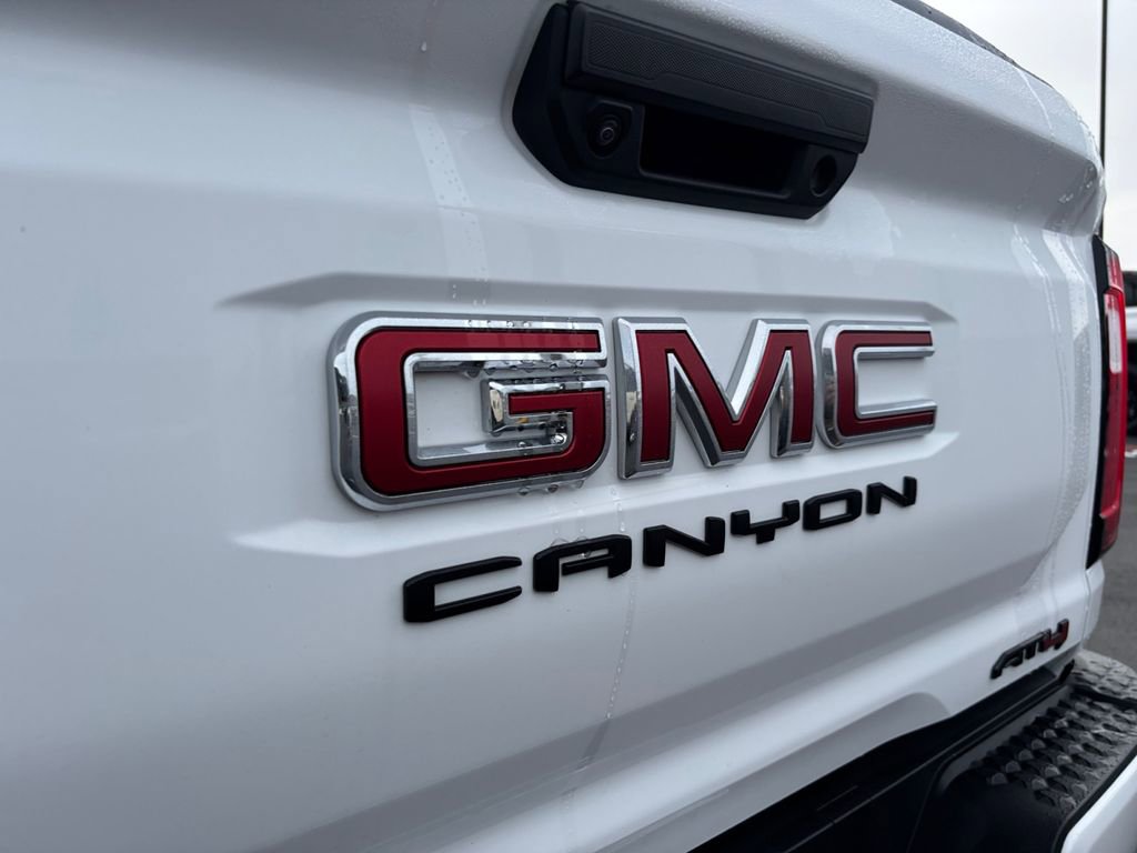 Used 2024 GMC Canyon AT4 w/ AT4 Premium Package AWD/4WD image 31