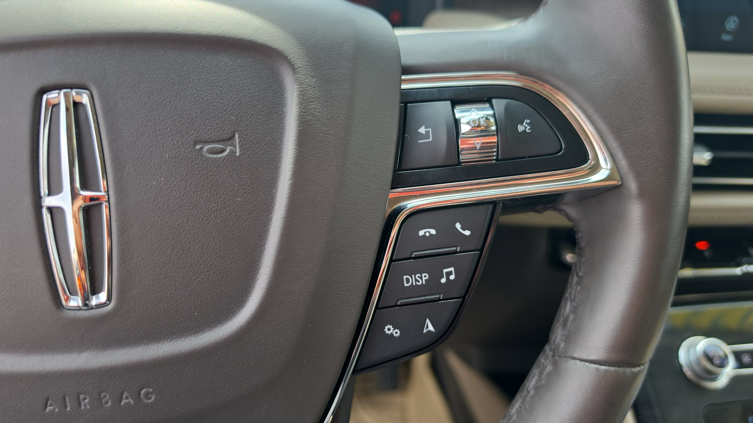 Used 2023 Lincoln Nautilus Reserve AWD/4WD image 14