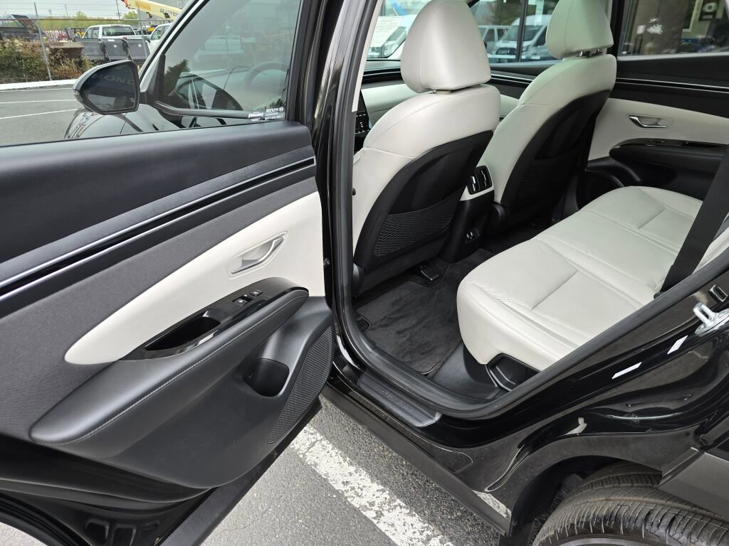 Used 2024 Hyundai Tucson Limited image 13