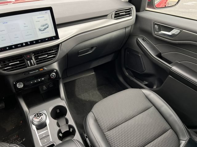 New 2024 Ford Escape SE FWD image 29