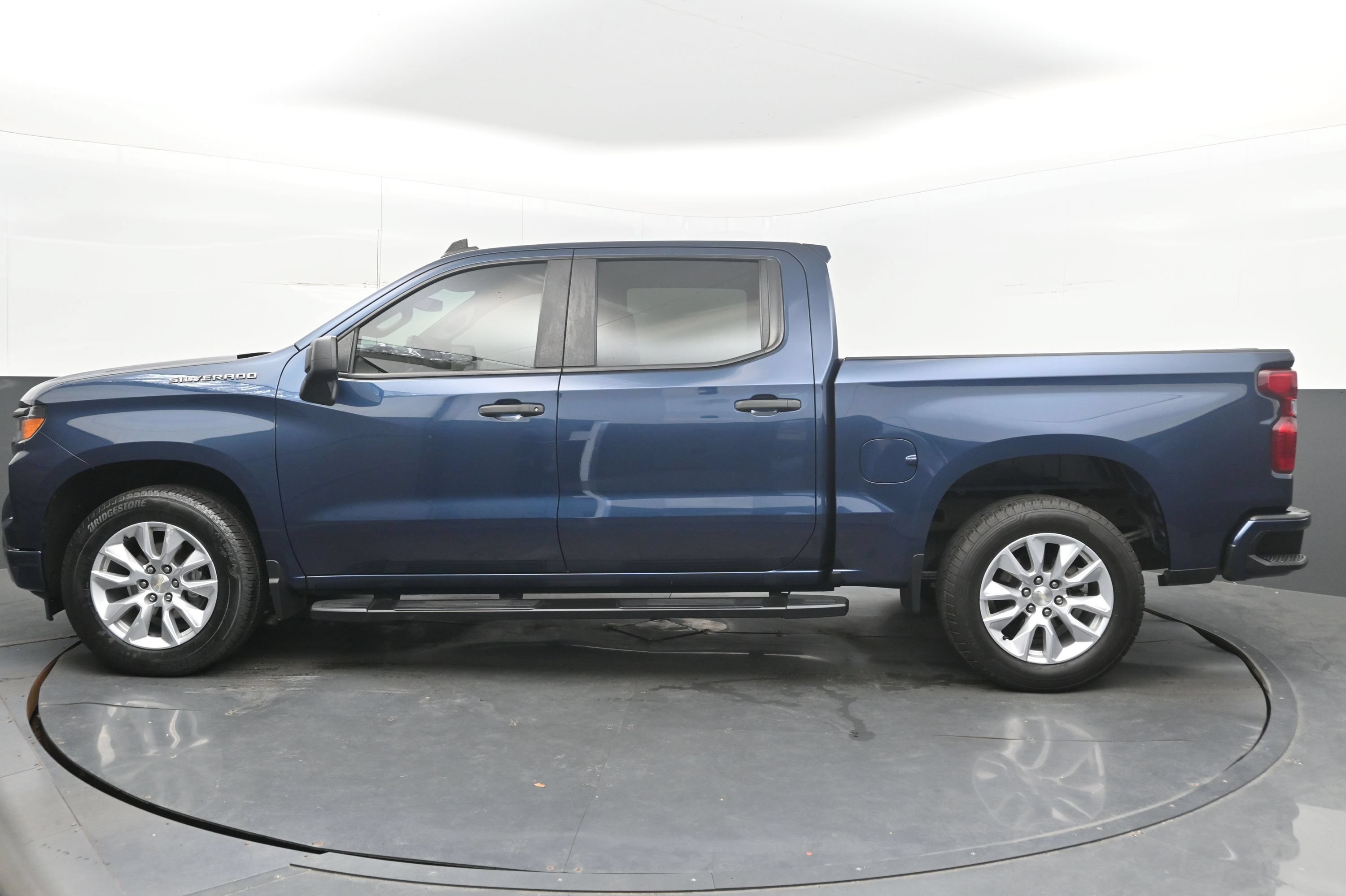 Used 2022 Chevrolet Silverado 1500 Custom RWD image 7