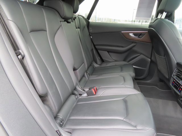 Used 2023 Audi Q8 Premium Plus w/ Premium Plus Package image 39