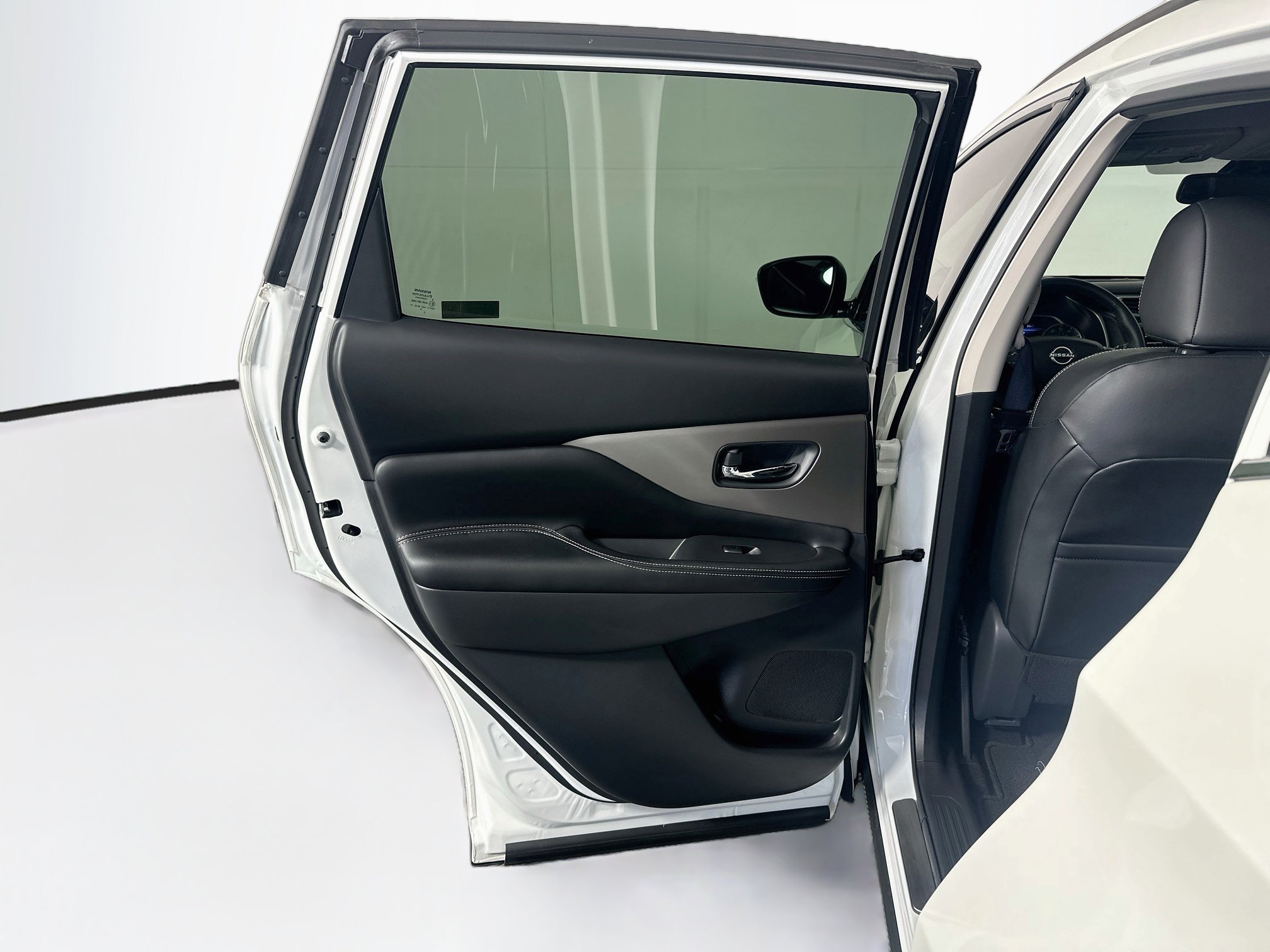 Used 2024 Nissan Murano SV w/ SV Midnight Edition Package FWD image 24