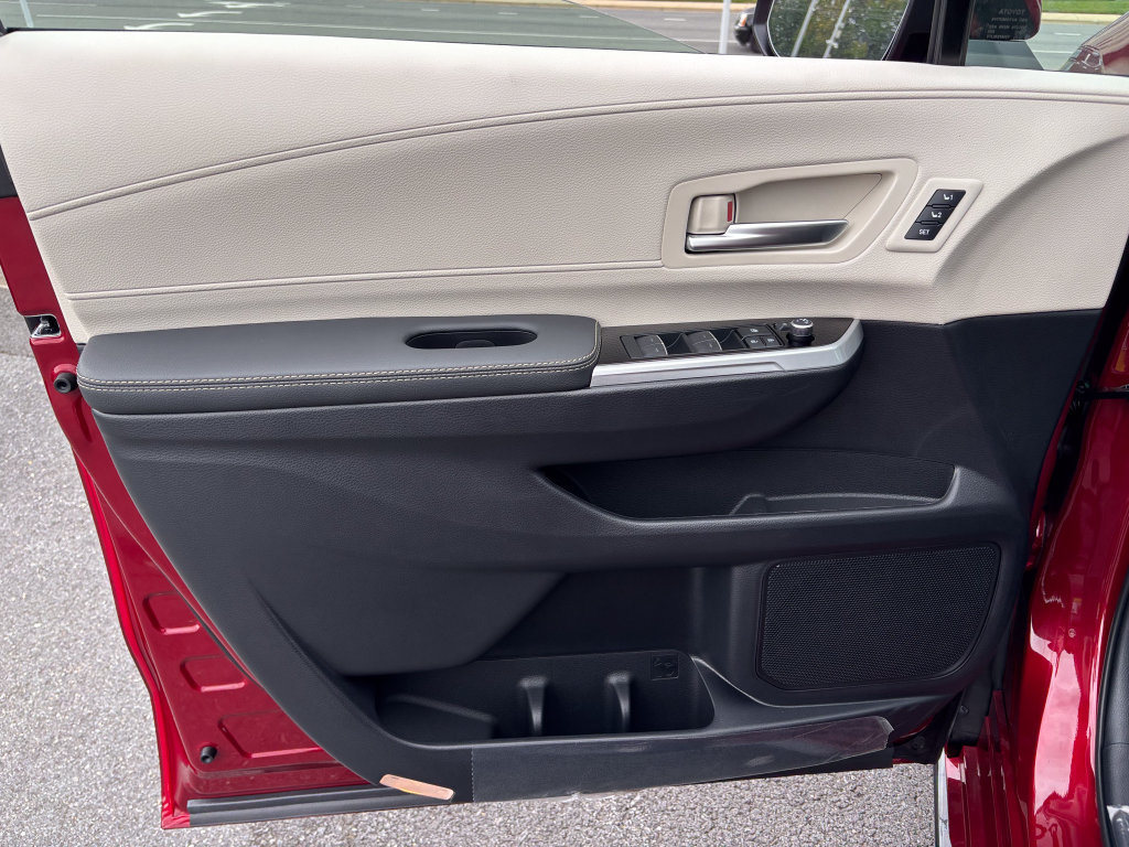 New 2026 Toyota Sienna Limited AWD/4WD image 9