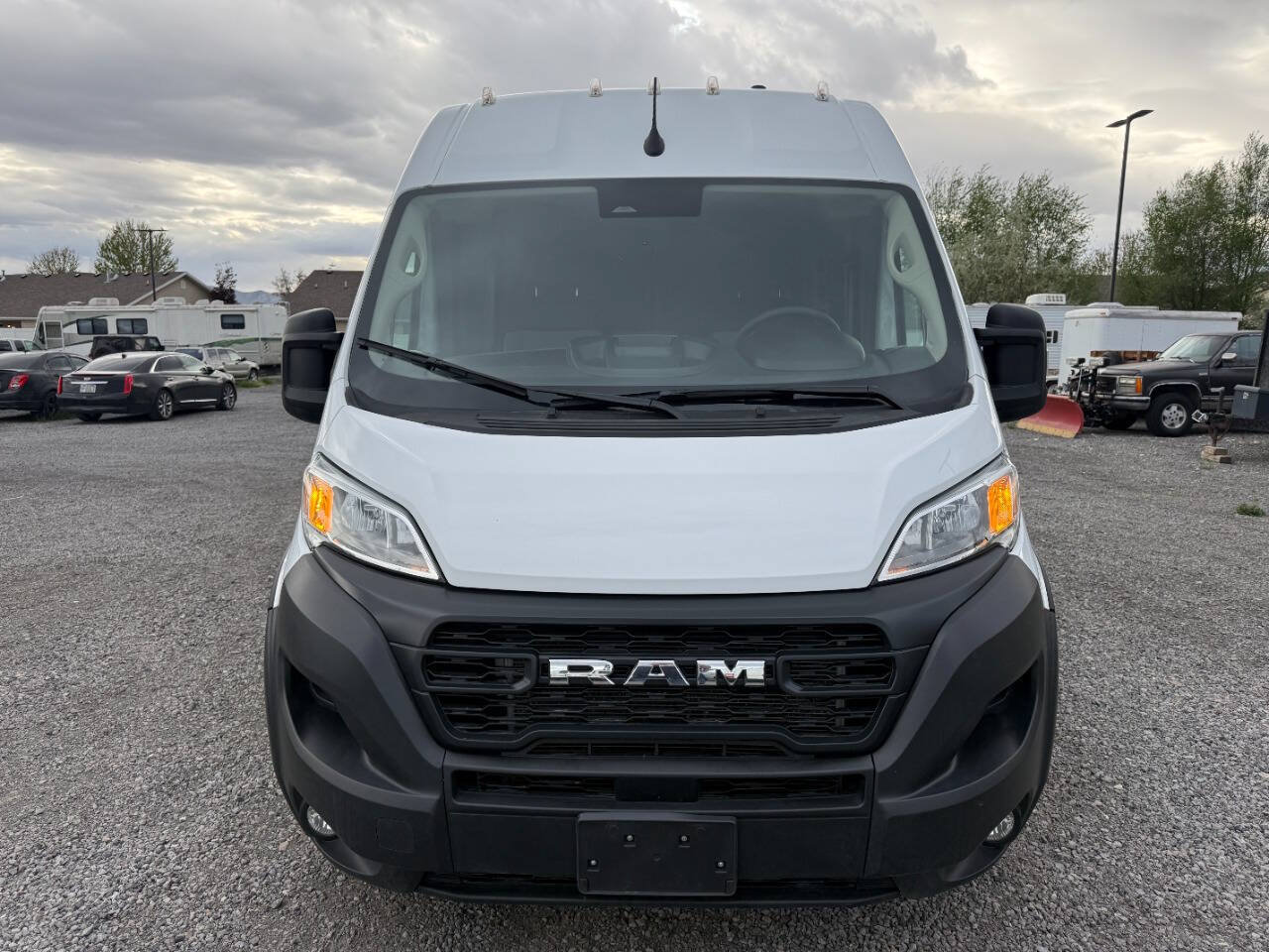 Used 2025 RAM ProMaster 2500 w/ Convenience Group FWD image 8