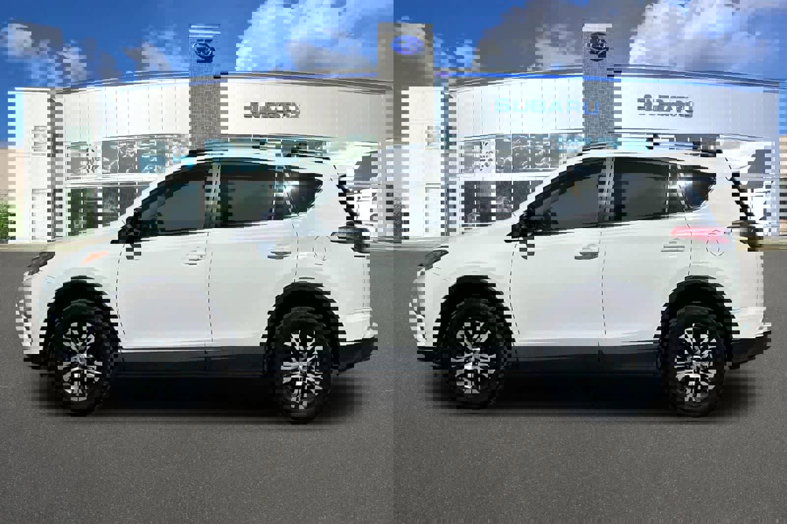 Used 2016 Toyota RAV4 LE FWD image 9