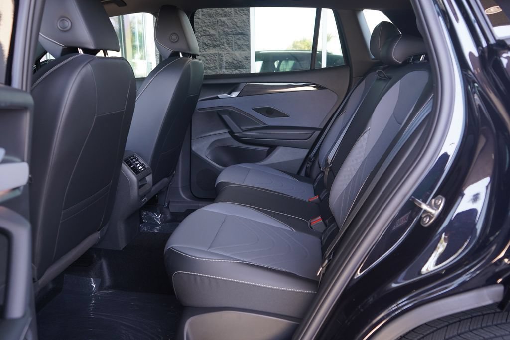 New 2026 Volkswagen Tiguan SE R-Line AWD/4WD image 7