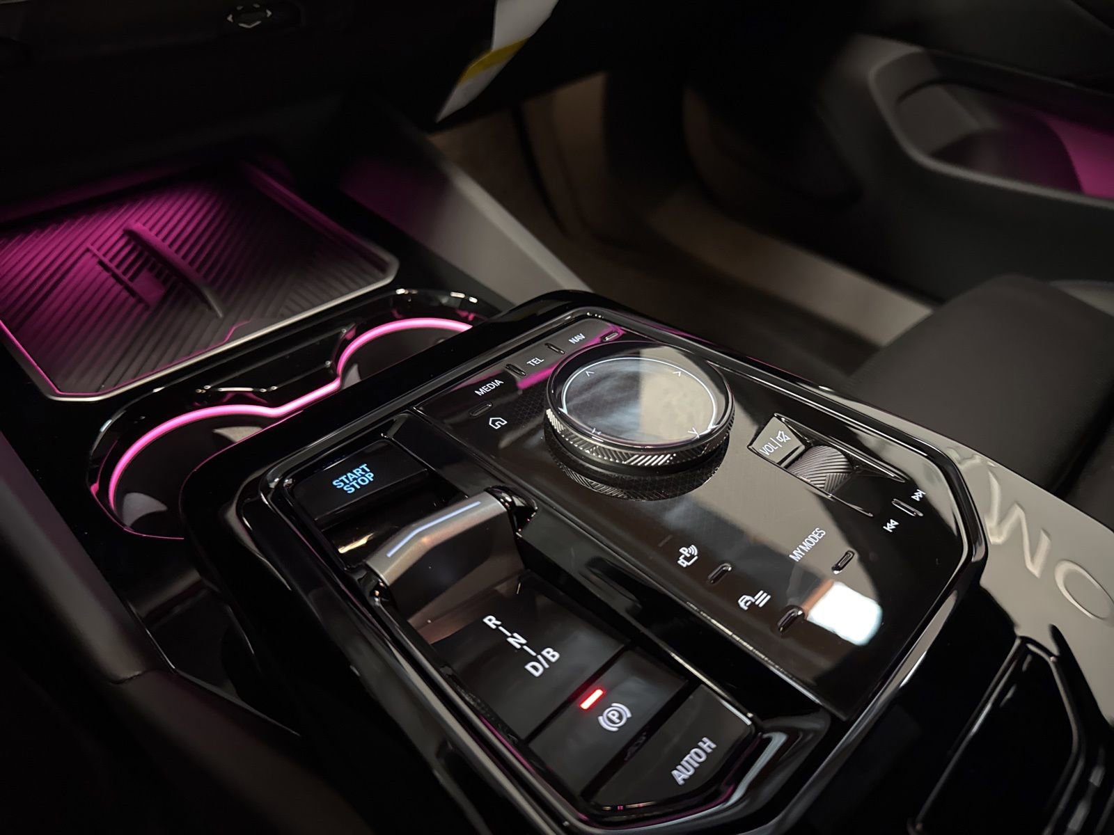 Used 2025 BMW i5 eDrive40i w/ M Sport Package image 36