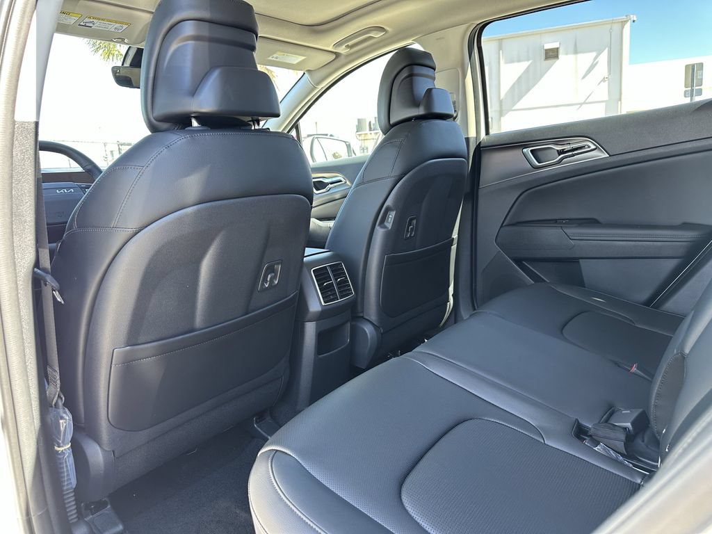 New 2026 Kia Sportage EX w/ EX Panorama Roof Package FWD image 18