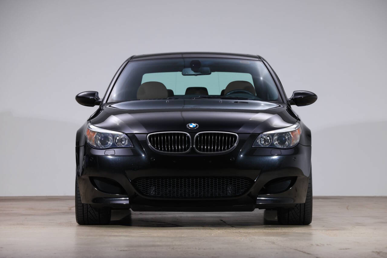 Used 2006 BMW M5 image 2