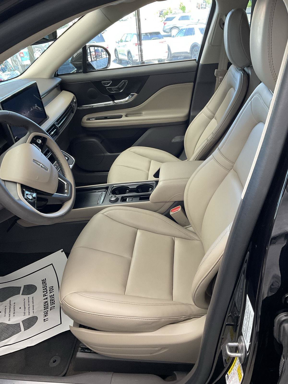 Used 2023 Lincoln Corsair AWD image 8