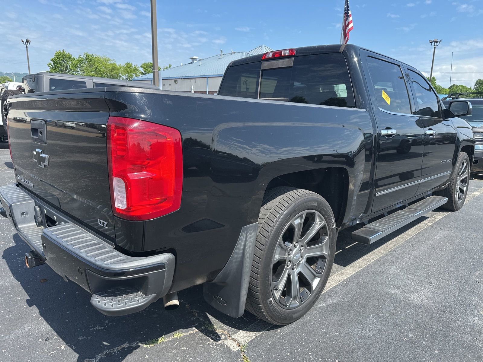 Used 2016 Chevrolet Silverado 1500 LTZ Z71 w/ LTZ Plus Package AWD/4WD image 3