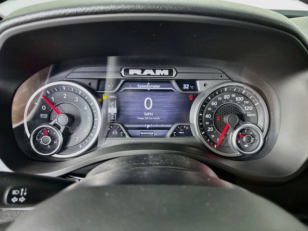 New 2026 RAM 1500 Express AWD/4WD image 10