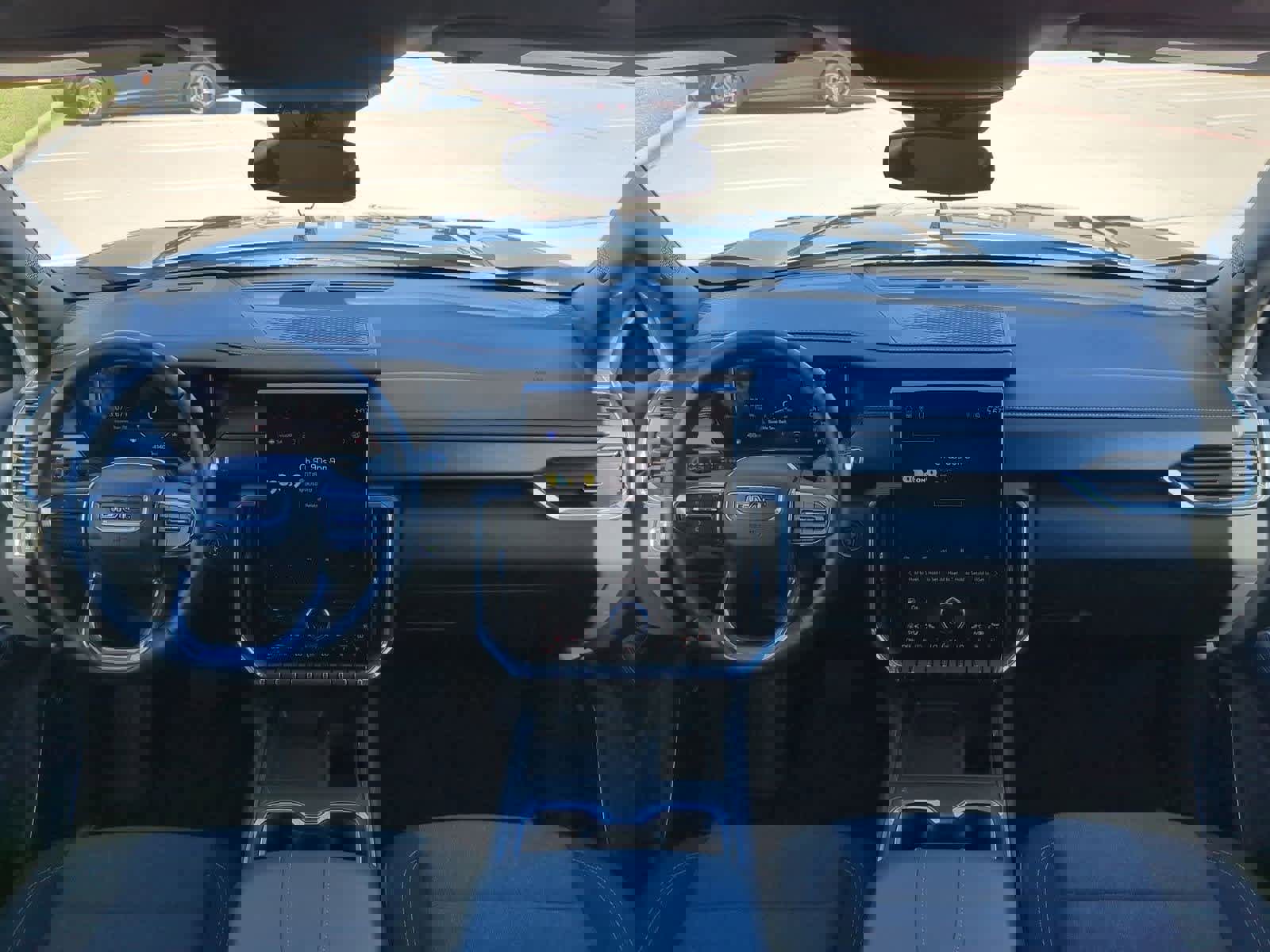 Used 2025 GMC Acadia Elevation image 14