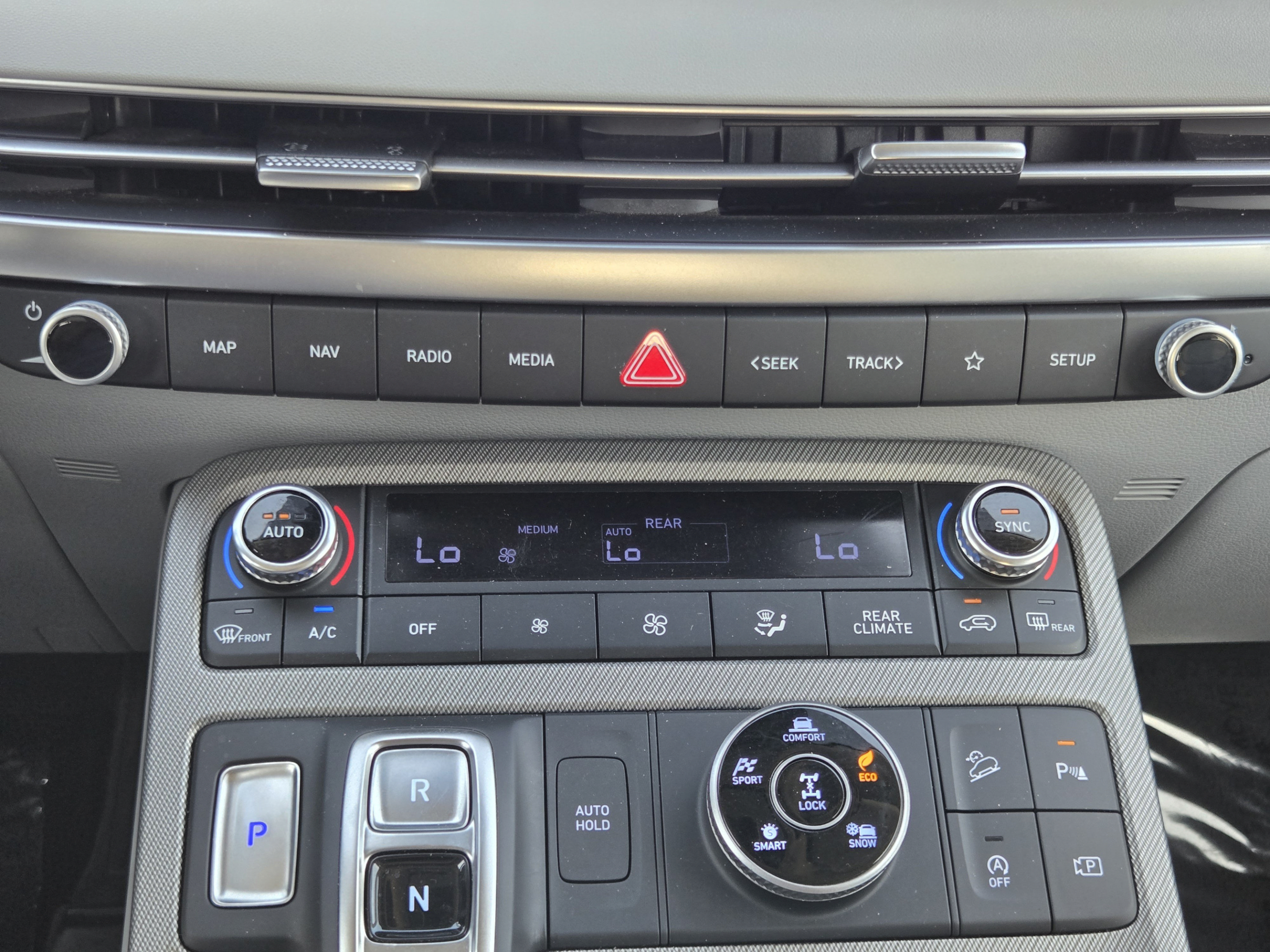 Used 2025 Hyundai Palisade SEL AWD/4WD image 15