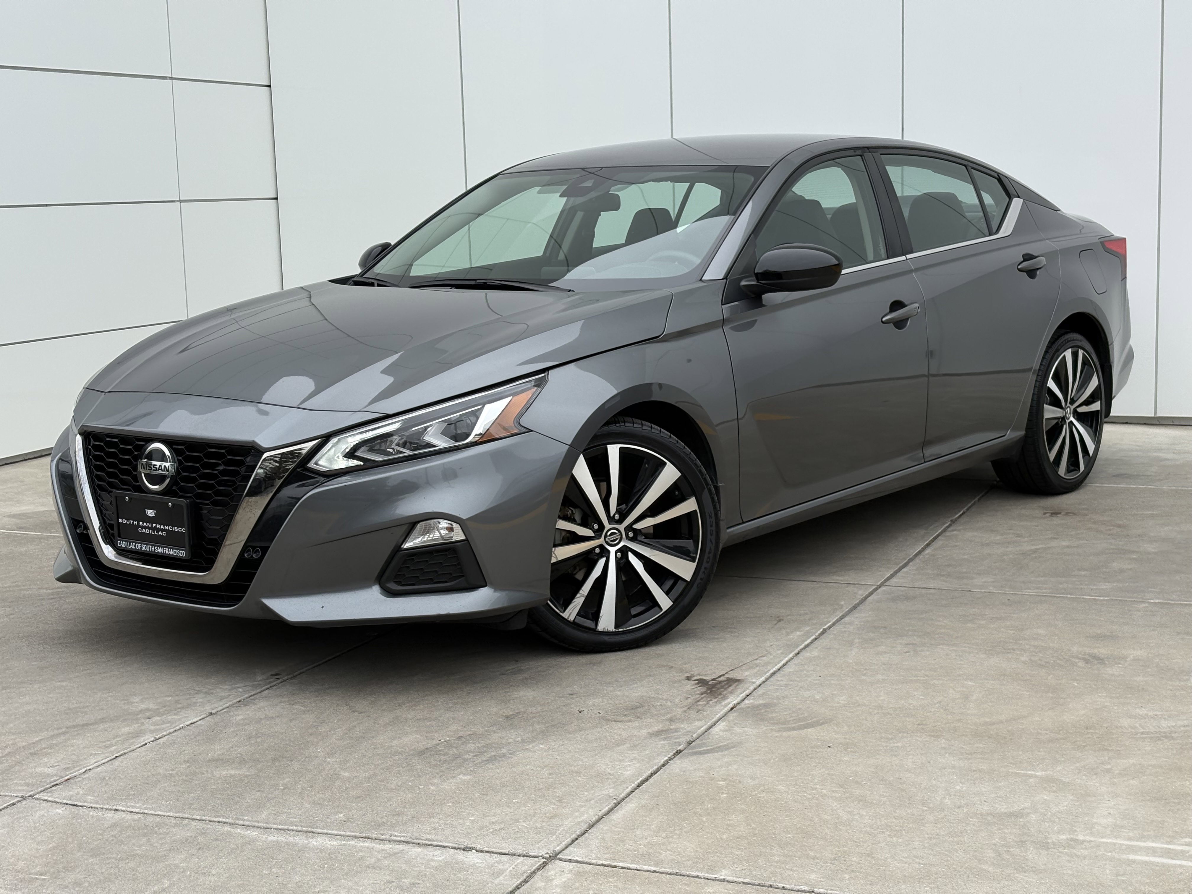 Used 2022 Nissan Altima 2.5 SR AWD/4WD image 2