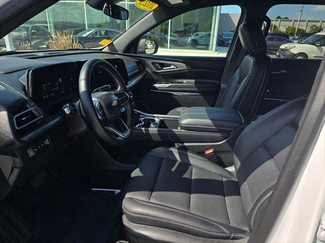 Used 2025 Chevrolet Traverse LT AWD/4WD image 22