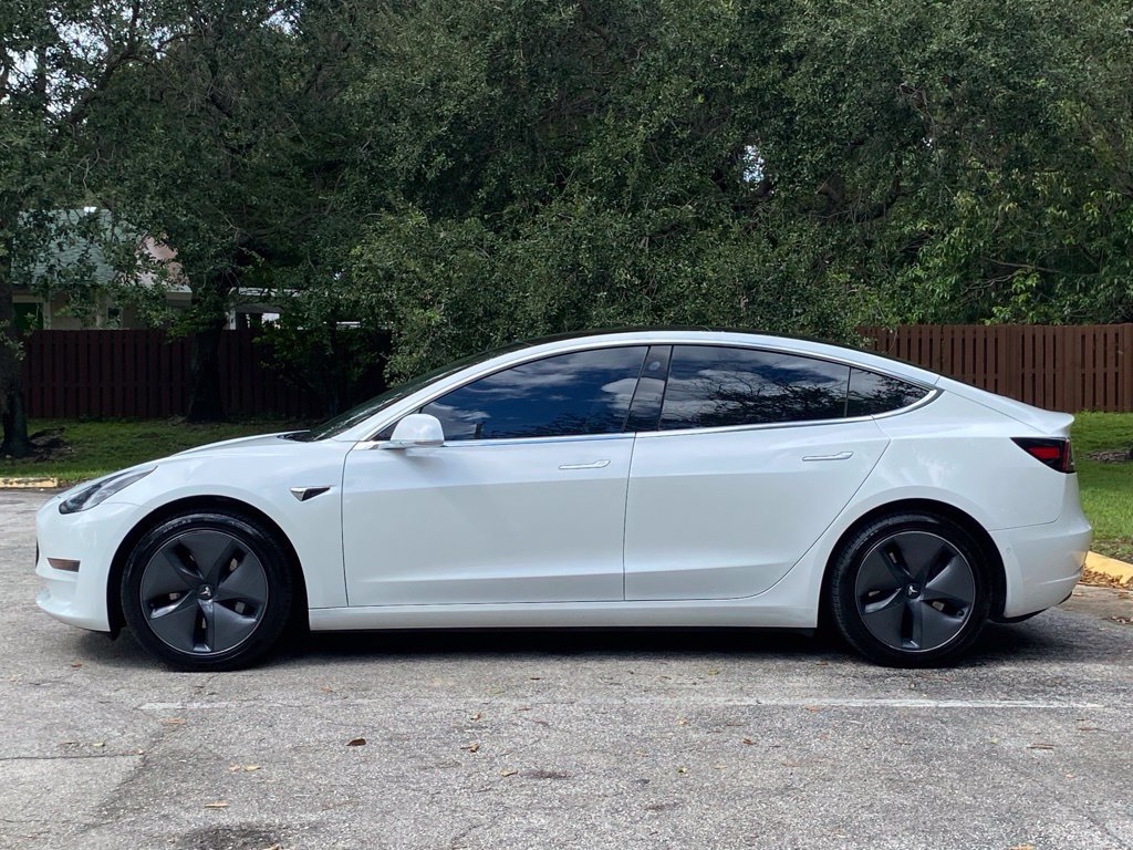 Used 2020 Tesla Model 3 Standard Range RWD image 5
