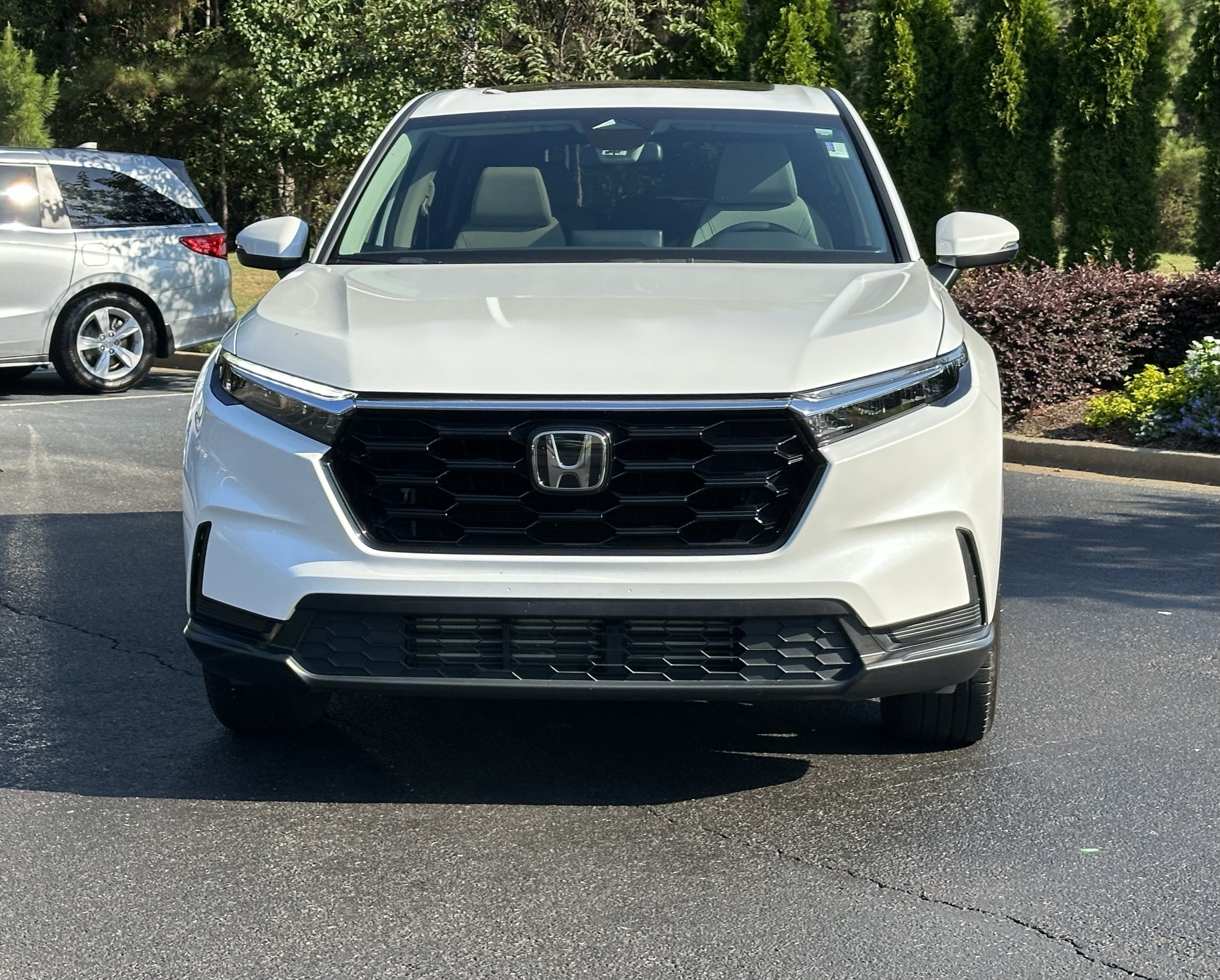 Used 2023 Honda CR-V EX image 3