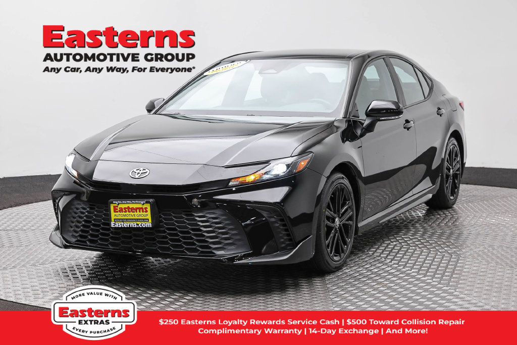 Used 2025 Toyota Camry SE