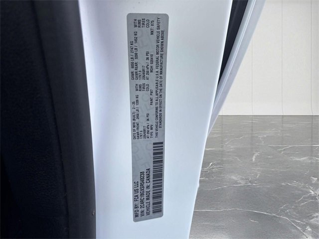 Used 2025 Chrysler Pacifica Select image 30