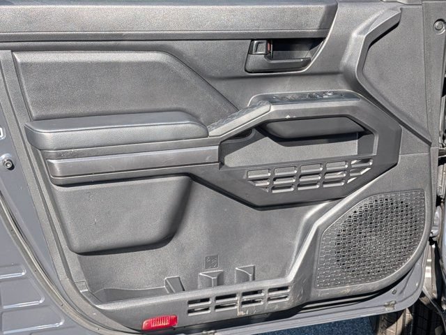 Used 2025 Toyota Tacoma SR5 AWD/4WD image 10