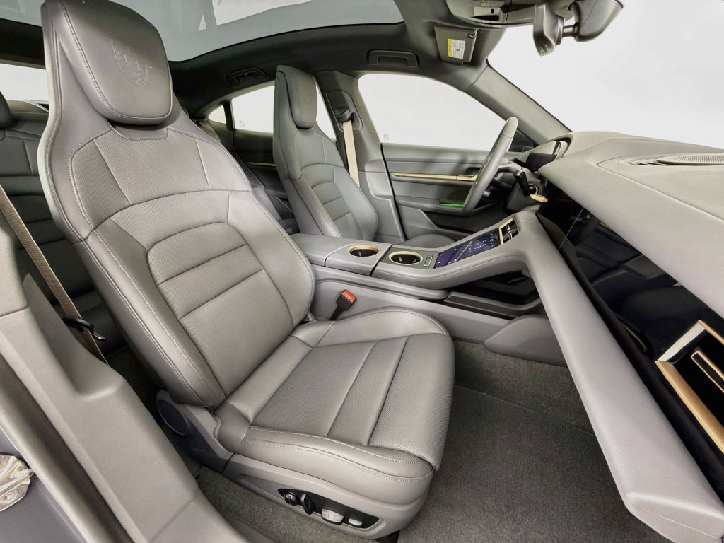 New 2026 Porsche Taycan AWD/4WD image 29