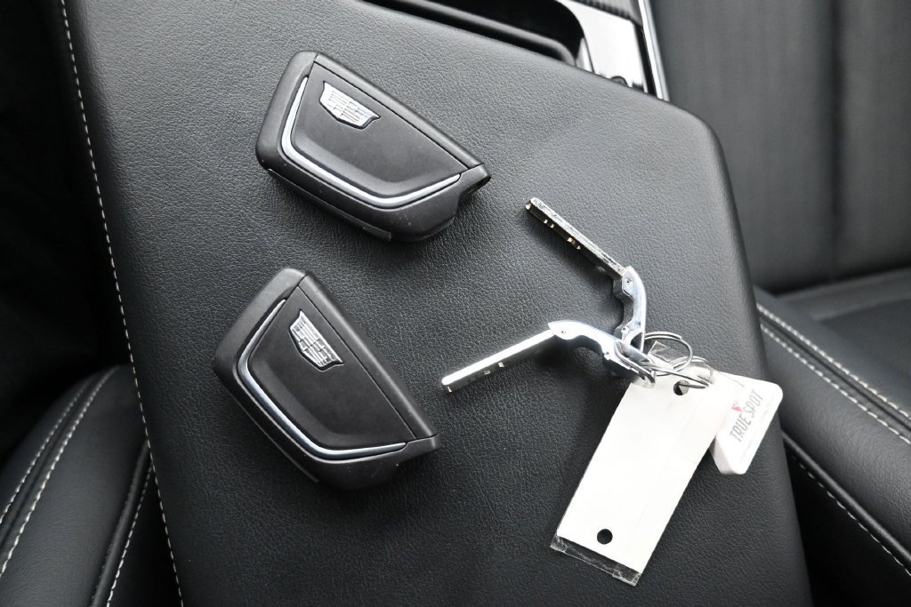 Used 2024 Cadillac Lyriq Luxury RWD image 9