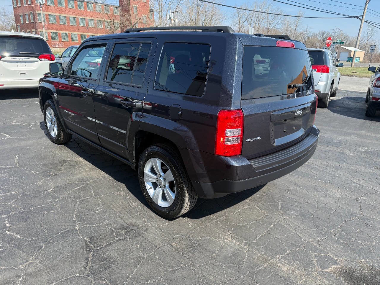 Used 2014 Jeep Patriot Sport w/ Power Value Group AWD/4WD image 4