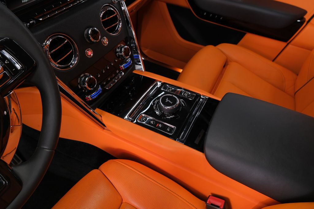 Used 2021 Rolls-Royce Cullinan AWD/4WD image 15