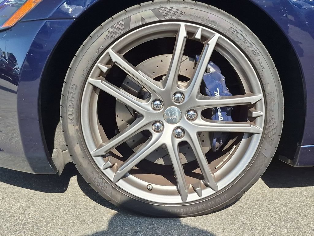Used 2015 Maserati GranTurismo Sport RWD image 26