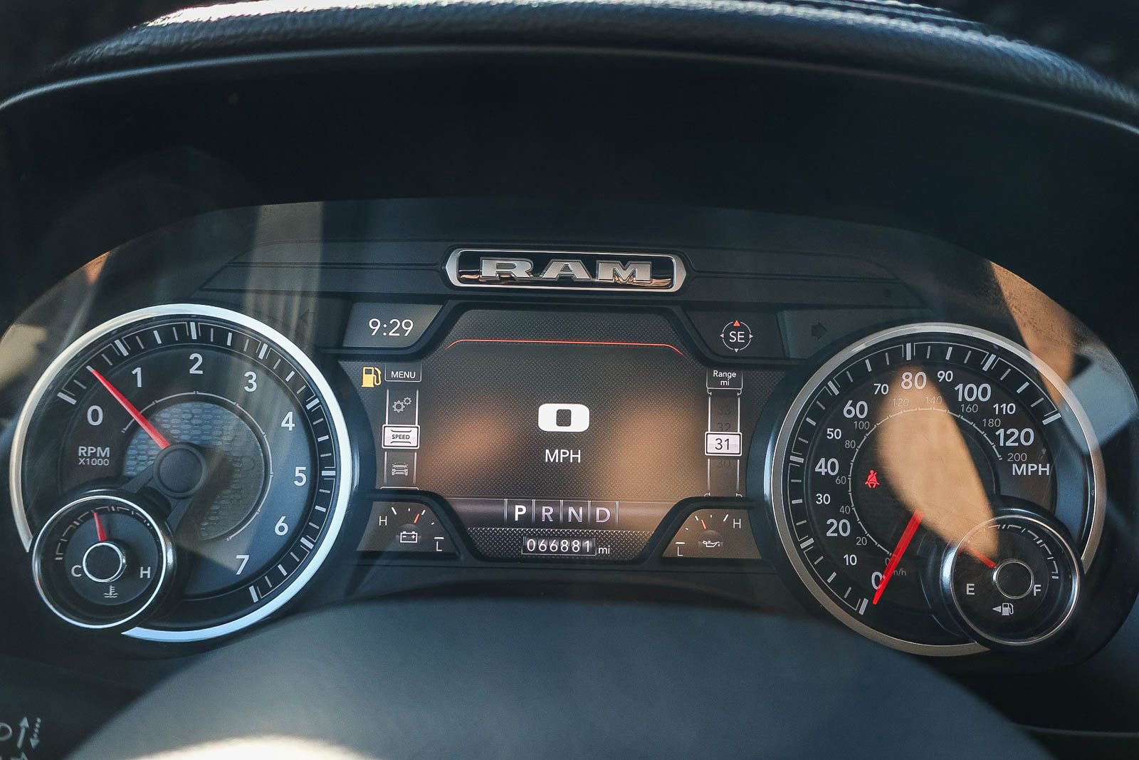 Used 2019 RAM 1500 Laramie image 34