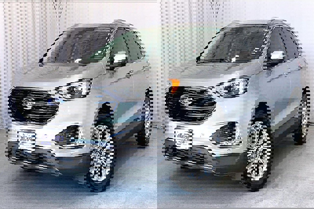 Used 2022 Ford Edge Titanium image 12