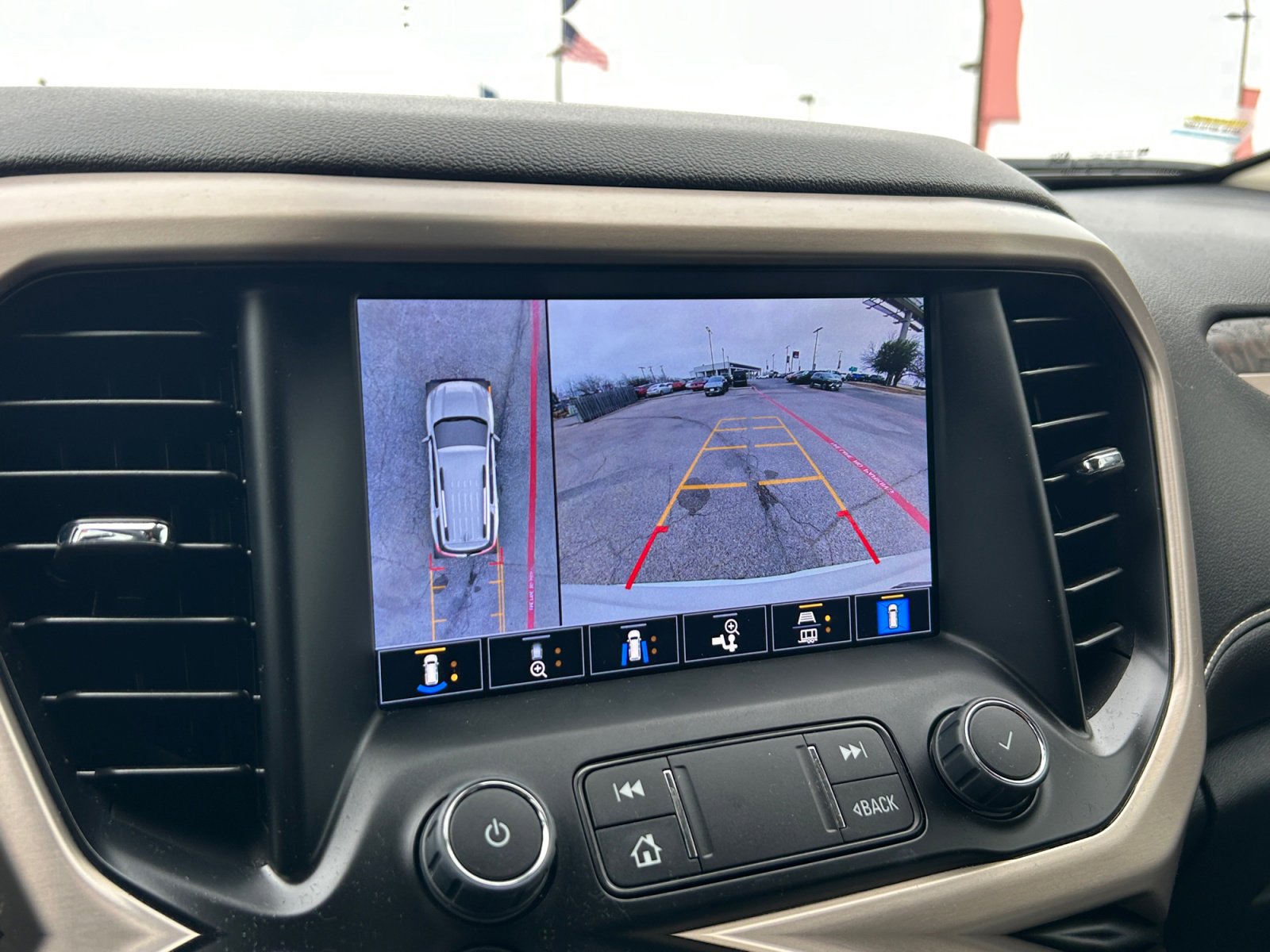 Used 2023 GMC Acadia Denali w/ Denali Ultimate Package image 15