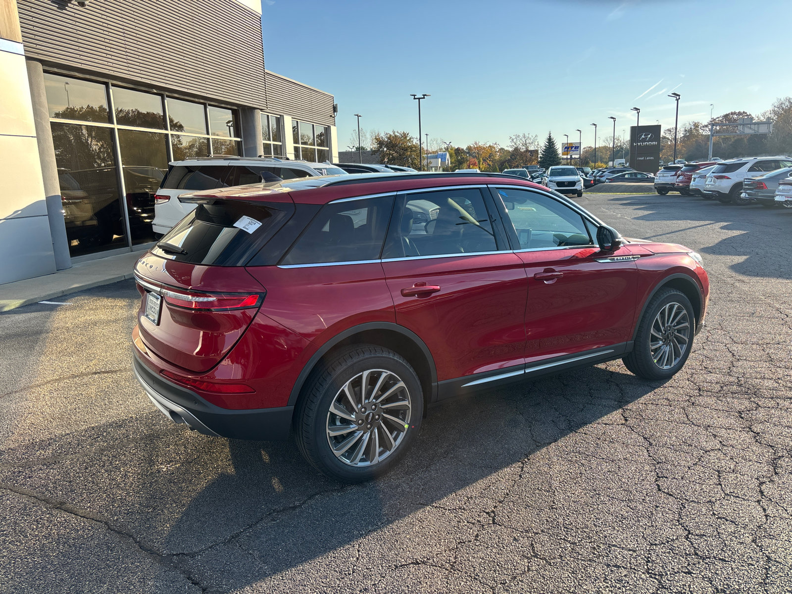 New 2026 Lincoln Corsair Reserve w/ Rear Removable Package Tray image 7