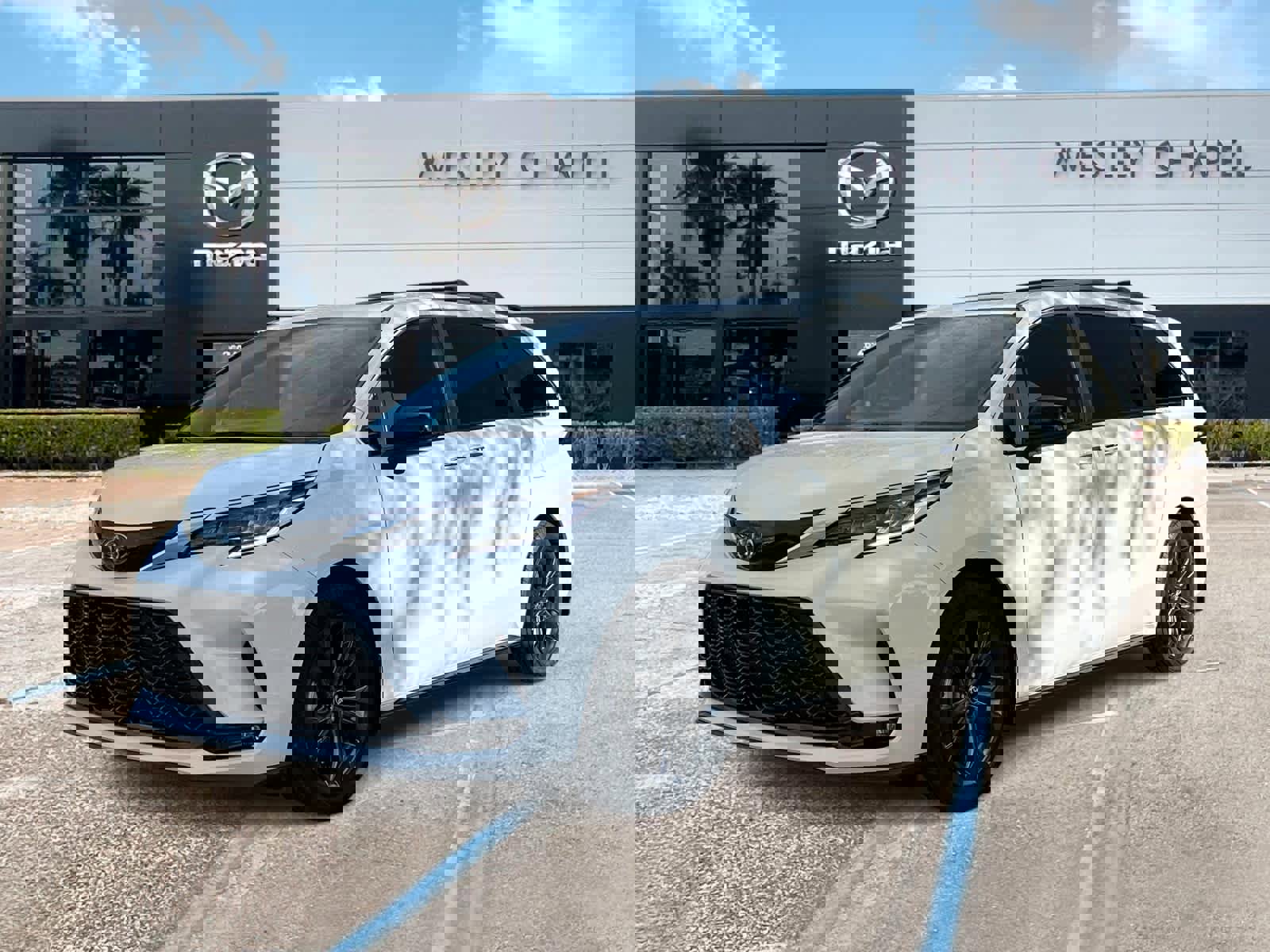 Used 2023 Toyota Sienna XSE