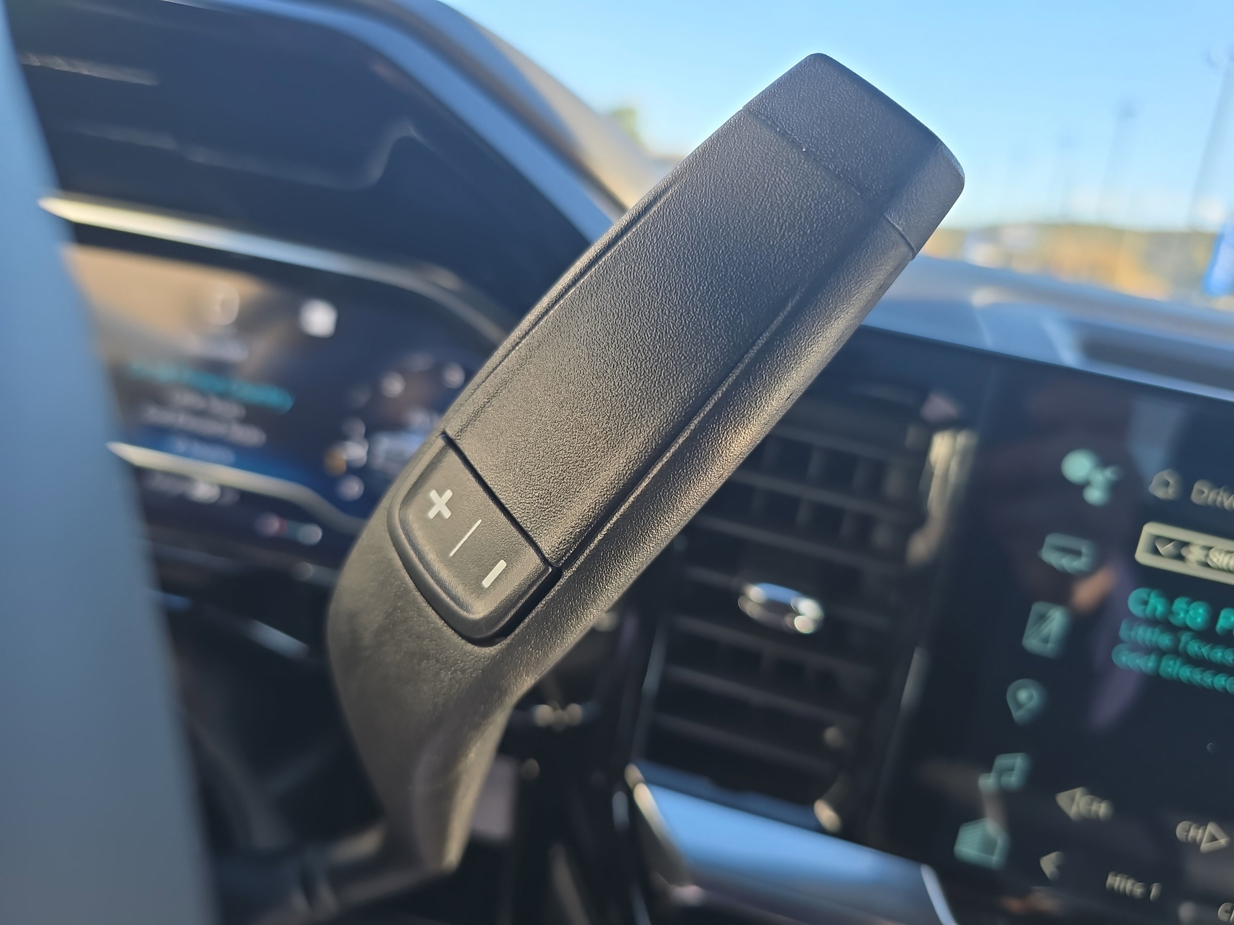 Used 2025 Chevrolet Silverado 2500 LTZ w/ Snow Plow Prep/Camper Package image 27