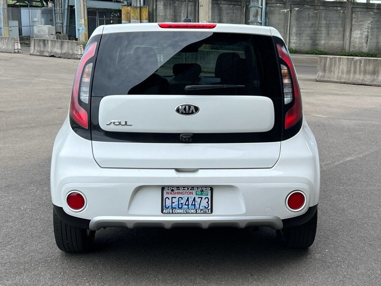 Used 2018 Kia Soul + image 5