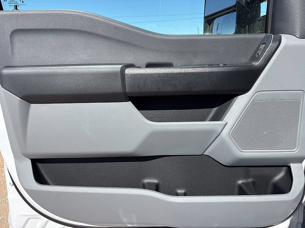 New 2026 Ford F550 4x4 Regular Cab Super Duty image 18