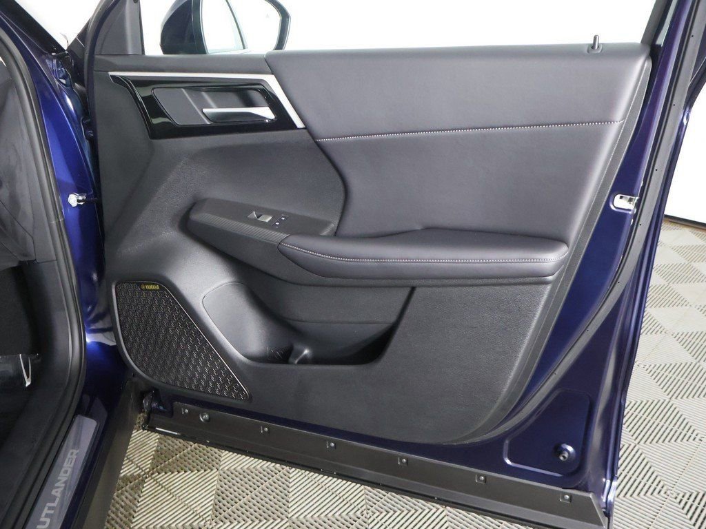 New 2026 Mitsubishi Outlander SE FWD image 28