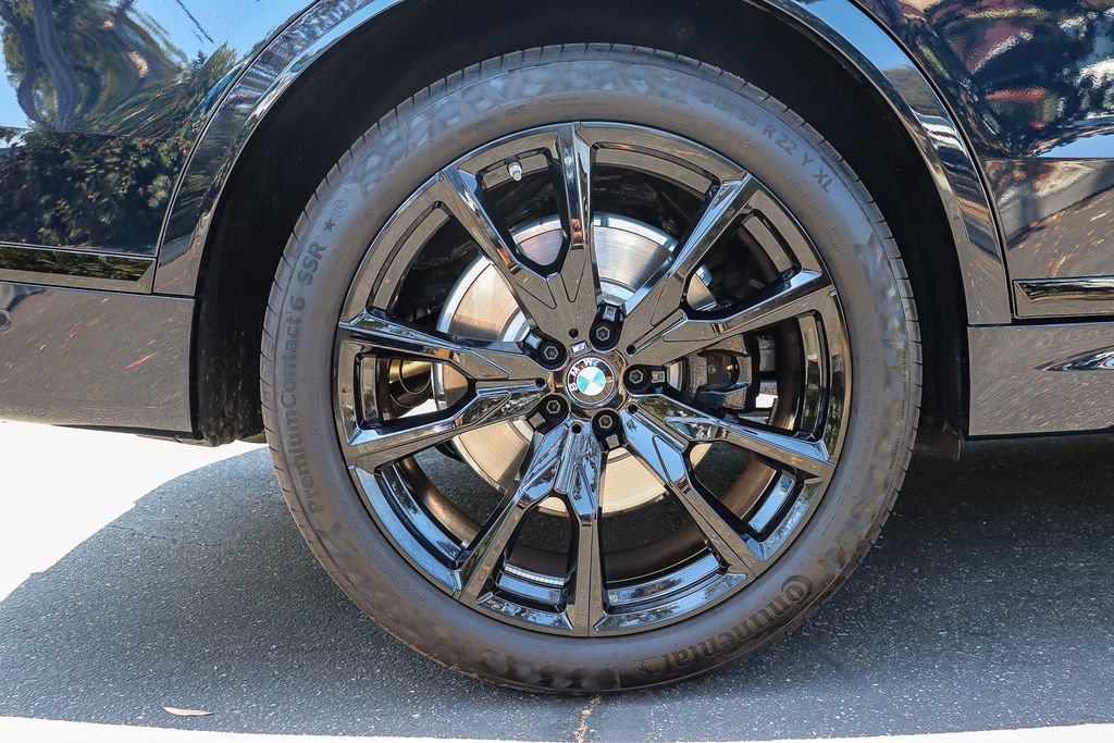 Used 2026 BMW X7 xDrive40i w/ M Sport Package AWD/4WD image 8