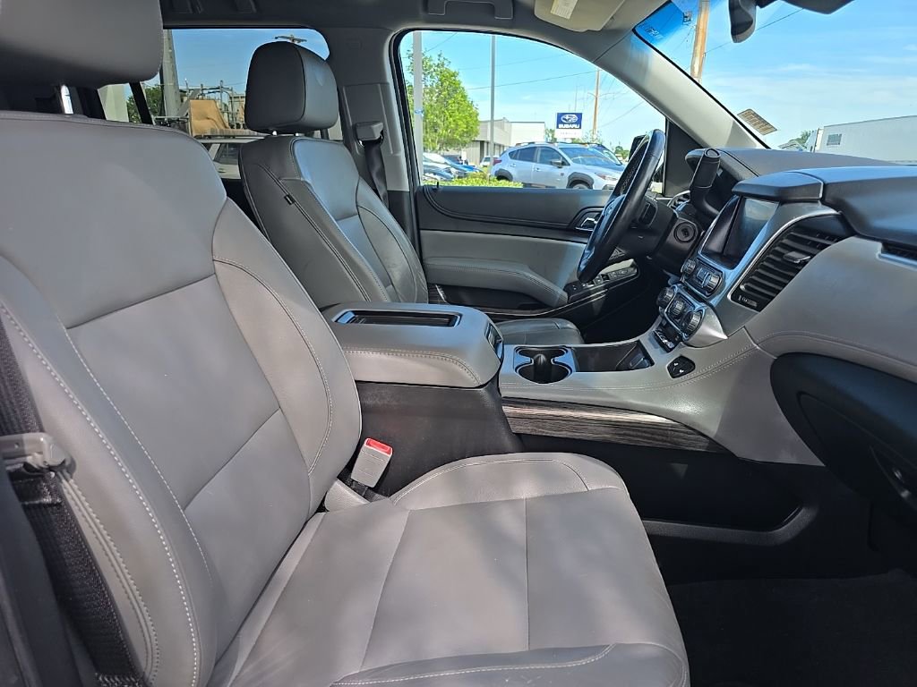 Used 2020 Chevrolet Suburban LT RWD image 28
